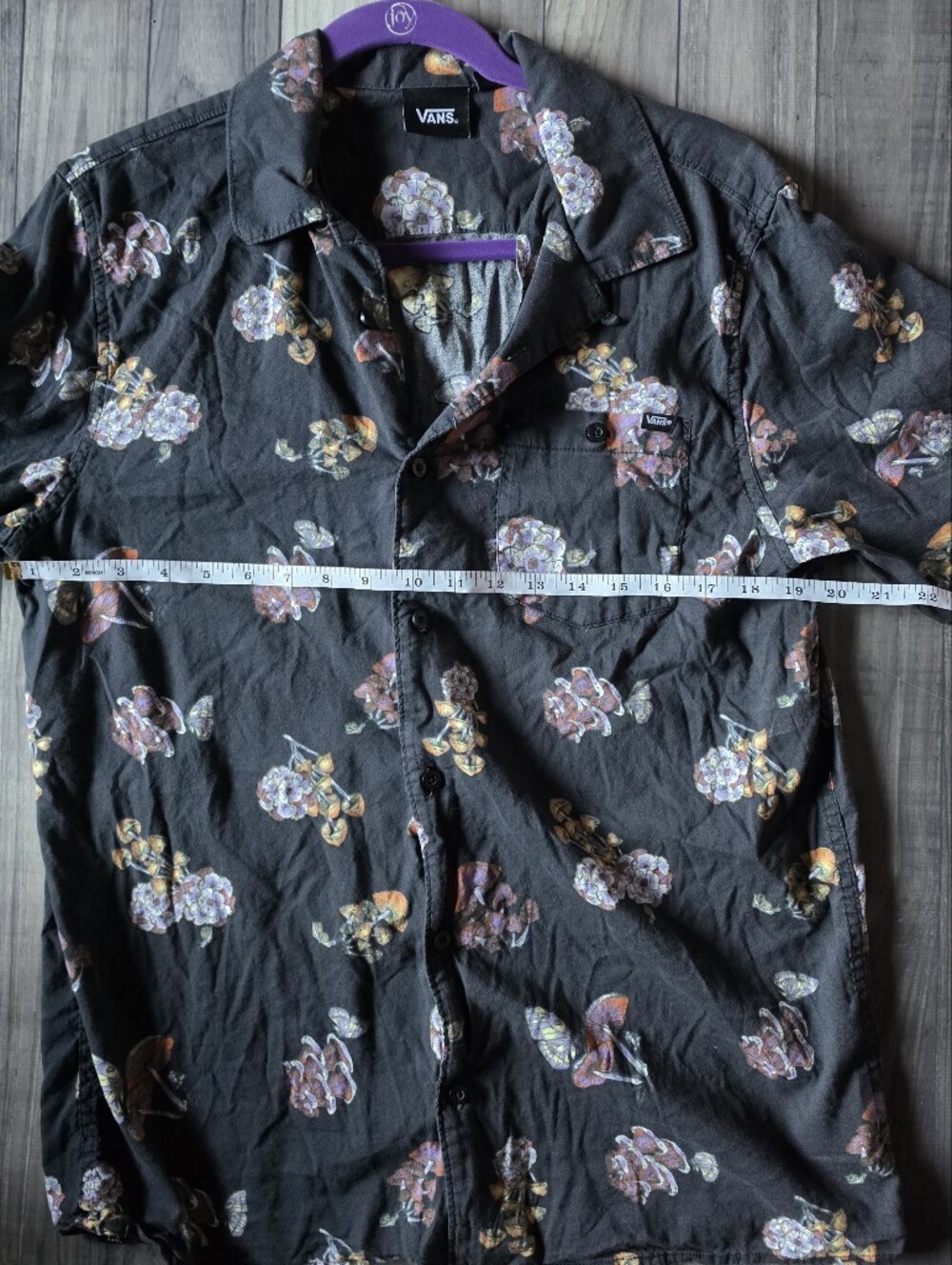 Vans Men’s Black Fungus Short-Sleeve Button Up Shirt - Picture 10 of 11